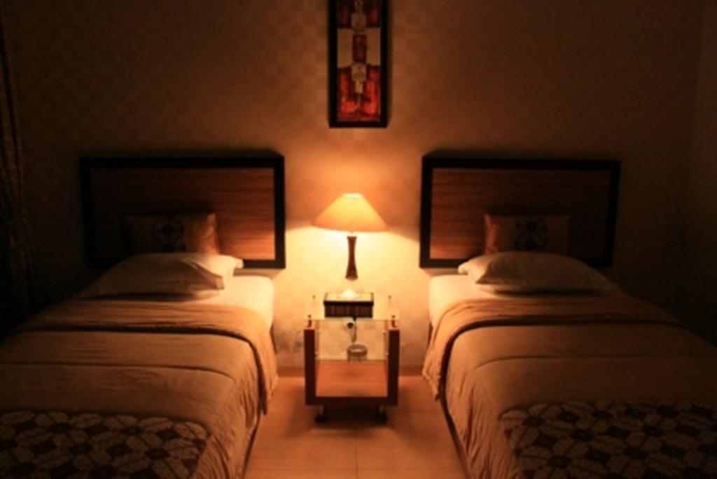Java Land Hotel Yogyakarta Room photo